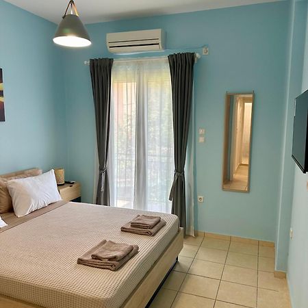 Seaside Escape Apartments - Poseidon Palaiá Fókaia Екстериор снимка