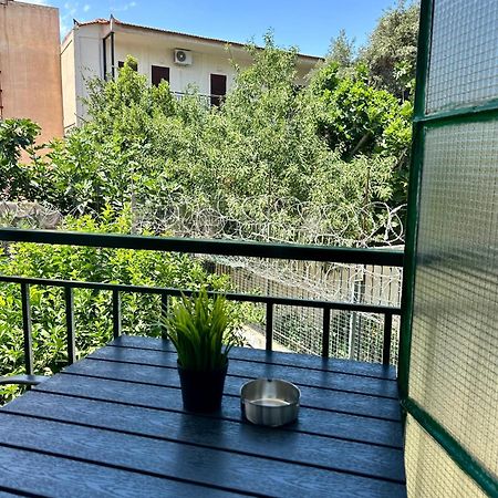 Seaside Escape Apartments - Poseidon Palaiá Fókaia Екстериор снимка