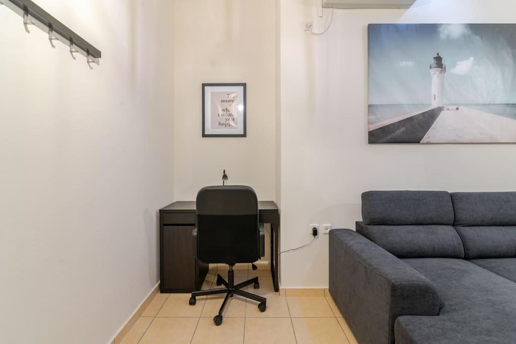 Seaside Escape Apartments - Poseidon Palaiá Fókaia Екстериор снимка