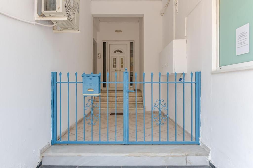 Seaside Escape Apartments - Poseidon Palaiá Fókaia Екстериор снимка