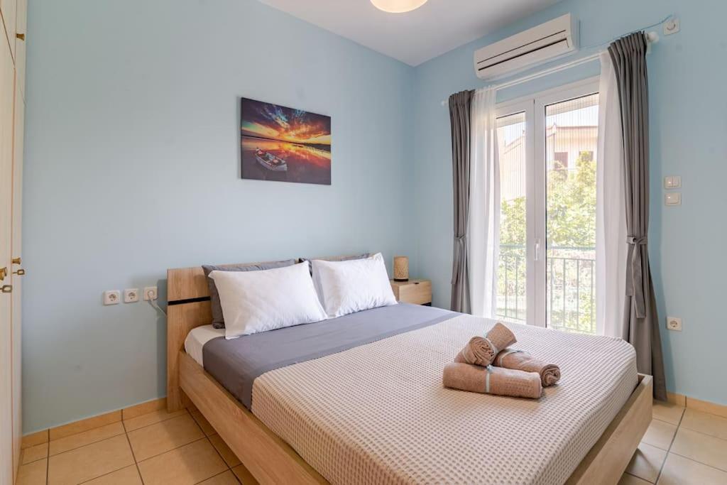 Seaside Escape Apartments - Poseidon Palaiá Fókaia Екстериор снимка