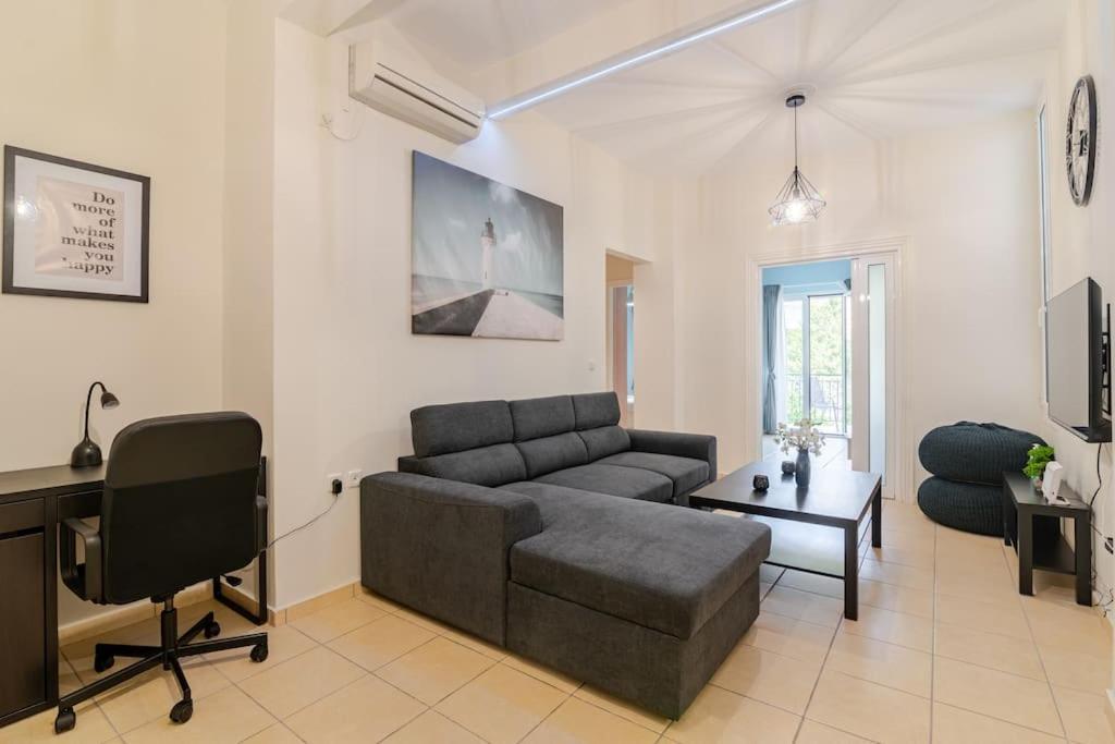 Seaside Escape Apartments - Poseidon Palaiá Fókaia Екстериор снимка